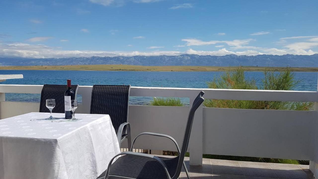 Apartman Mara Vir Esterno foto