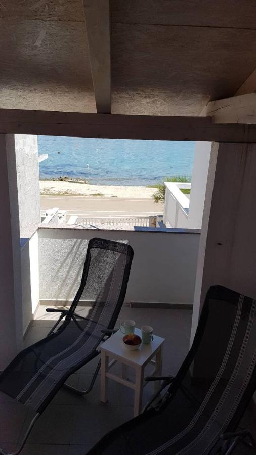 Apartman Mara Vir Esterno foto
