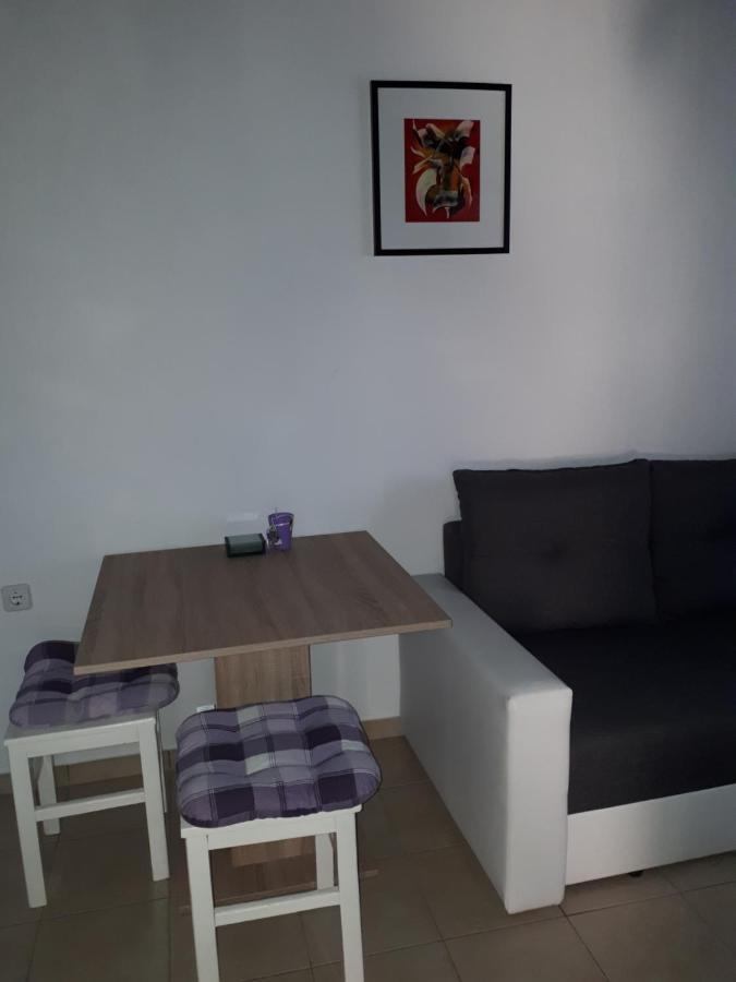Apartman Mara Vir Esterno foto